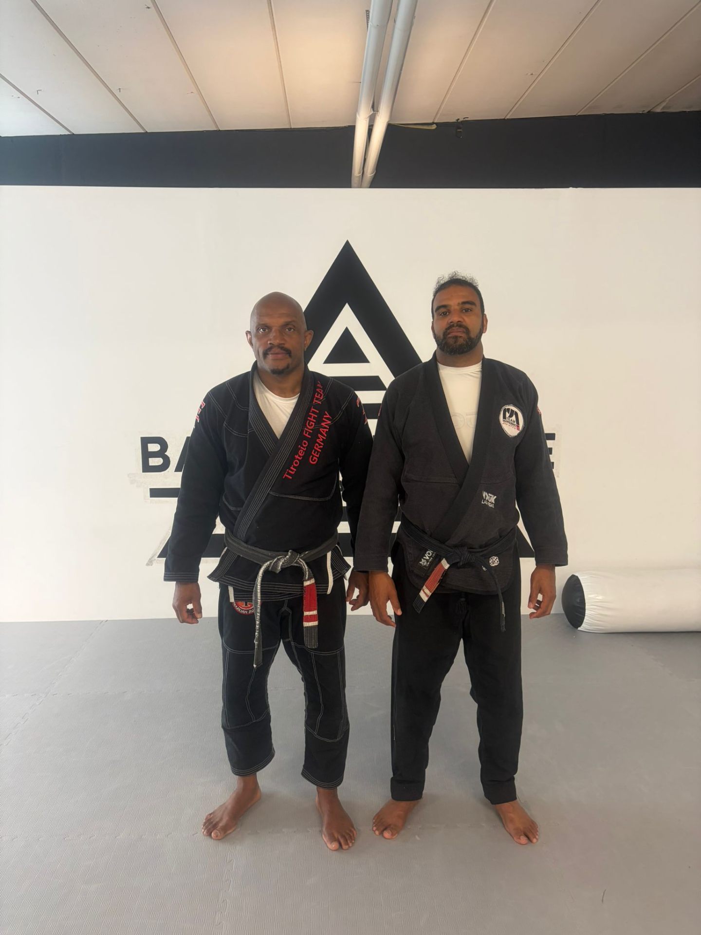 MT Fight Team Oberhausen – Mestre Tiroteio mit Karkará Schwarzgurt