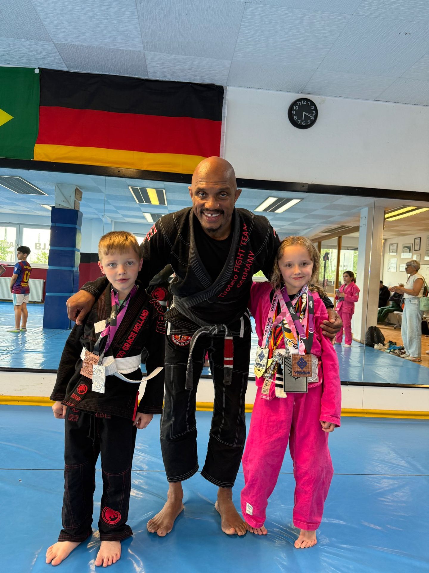 Kindertraining Oberhausen – BJJ Kinder Champions mit Mestre Tiroteio
